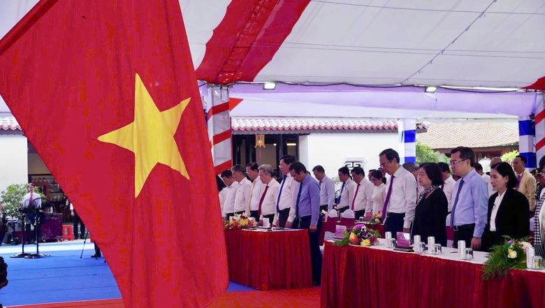 C&ocirc;n Đảo: Tri &acirc;n hơn 20.000 người con ưu t&uacute; của d&acirc;n tộc dịp 27/7
- Ảnh 1.
