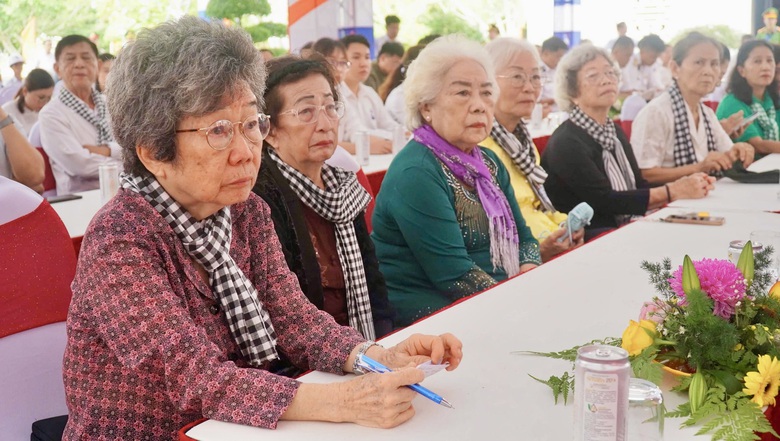 C&ocirc;n Đảo: Tri &acirc;n hơn 20.000 người con ưu t&uacute; của d&acirc;n tộc dịp 27/7
- Ảnh 2.