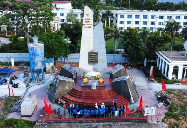 Đo&agrave;n Thanh ni&ecirc;n B&aacute;o X&acirc;y dựng tri &acirc;n cựu chiến binh t&agrave;u kh&ocirc;ng số, thăm gia đ&igrave;nh ch&iacute;nh s&aacute;ch- Ảnh 7.