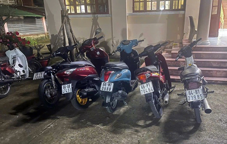 Đồng Th&aacute;p: Kiểm tra h&agrave;nh ch&iacute;nh, ph&aacute;t hiện băng trộm xe chuy&ecirc;n nghiệp- Ảnh 1.