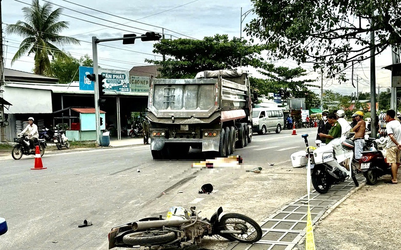 Xe đầu k&eacute;o g&acirc;y tai nạn khiến hai cha con thương vong, t&agrave;i xế dương t&iacute;nh với ma t&uacute;y
