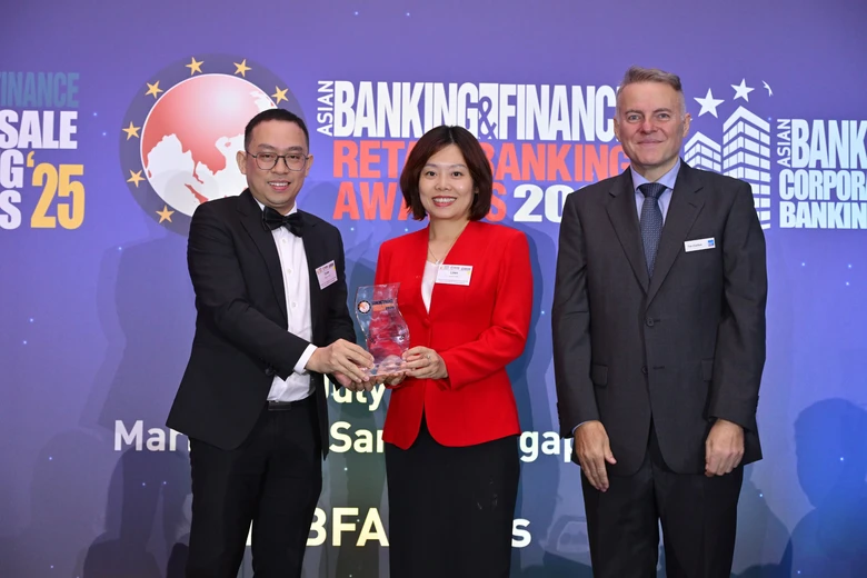 Techcombank lần thứ tư li&ecirc;n tiếp nhận giải Ng&acirc;n h&agrave;ng b&aacute;n lẻ nội địa tốt nhất Việt Nam- Ảnh 1.