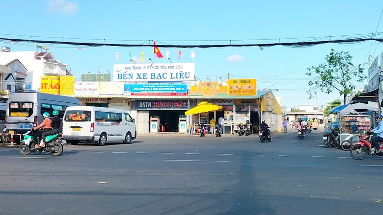 Bốn phù hiệu xe tải ở Cà Mau hết giá trị sử dụng- Ảnh 1. Bốn phù hiệu xe tải ở Cà Mau hết giá trị sử dụng- Ảnh 1.