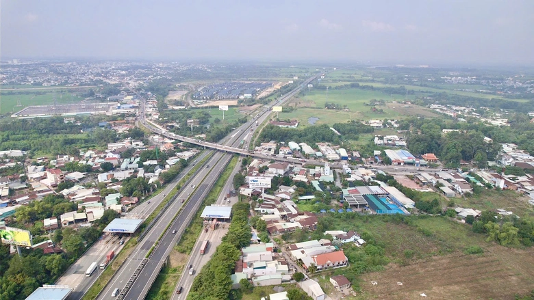 Triển khai cắm cọc giải phóng mặt bằng dự án mở rộng cao tốc TP.HCM - Long Thành- Ảnh 1. Triển khai cắm cọc giải phóng mặt bằng dự án mở rộng cao tốc TP.HCM - Long Thành- Ảnh 1.