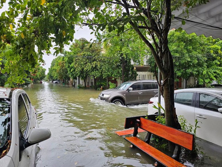 V&igrave; sao khu đ&ocirc; thị Đ&ocirc;ng Sơn ở Thanh H&oacute;a ngập s&acirc;u sau b&atilde;o?- Ảnh 1.