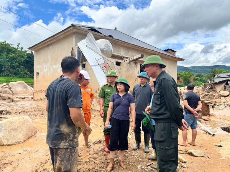 Nỗ lực t&igrave;m kiếm nạn nh&acirc;n mất t&iacute;ch sau lũ qu&eacute;t v&agrave; sạt lở đất ở Sơn La- Ảnh 5.