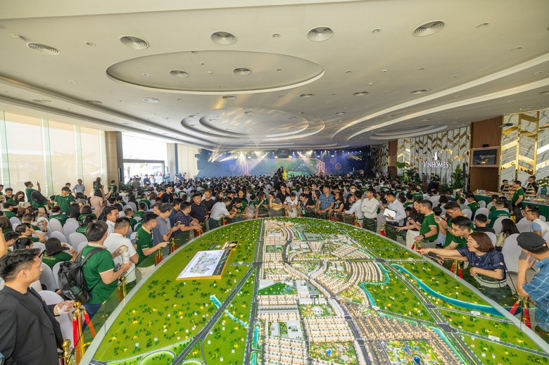 Ra mắt phân khu Mặt trời - Vinhomes Golden City “gây sốt” thị trường- Ảnh 1. Ra mắt phân khu Mặt trời - Vinhomes Golden City “gây sốt” thị trường- Ảnh 1.