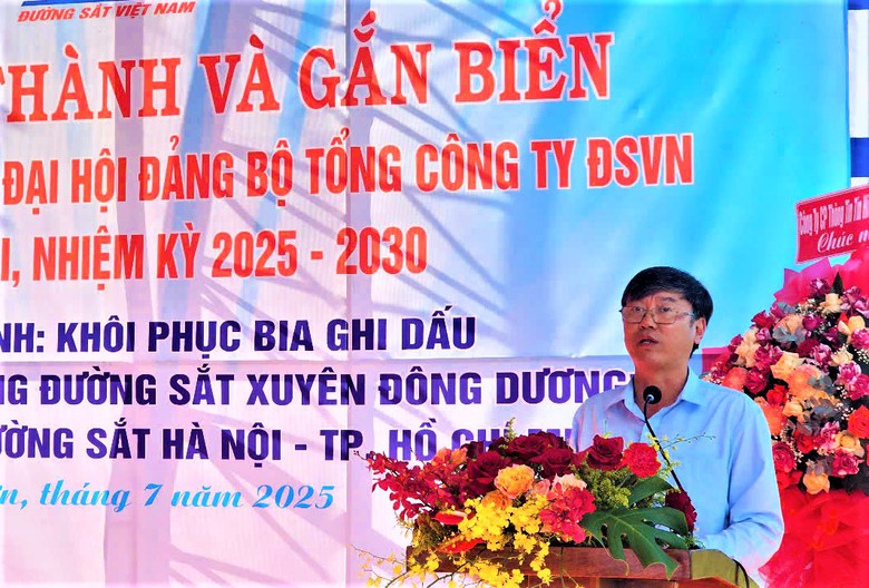 Kh&ocirc;i phục bia ghi dấu mối nối ray cuối c&ugrave;ng đường sắt xuy&ecirc;n Đ&ocirc;ng Dương- Ảnh 2.