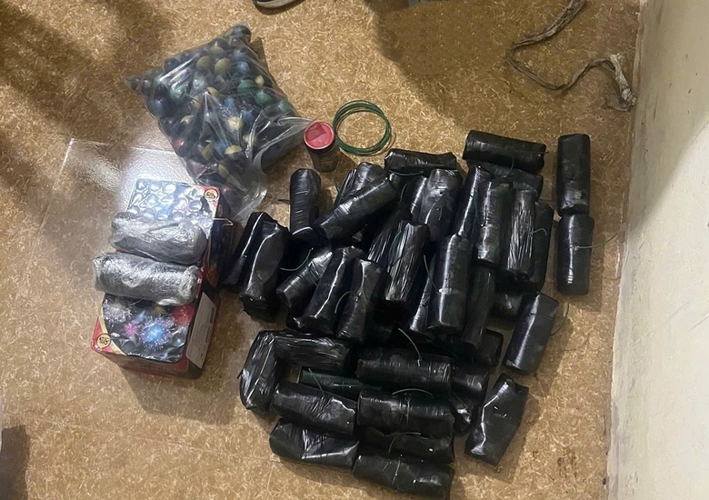 C&ocirc;ng an Nghệ An khởi tố đối tượng sản xuất, chế tạo ph&aacute;o nổ- Ảnh 2.