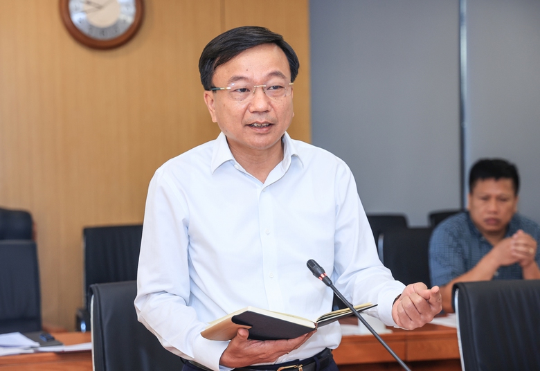 Bộ trưởng Trần Hồng Minh: Khẩn trương r&agrave; so&aacute;t, hệ thống h&oacute;a ti&ecirc;u chuẩn đường sắt- Ảnh 3.