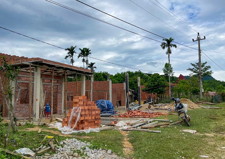 Đà Nẵng: Nỗ lực hoàn thành xóa nhà tạm cho đồng bào M'nông và Ca Dong ở xã Phước Trà- Ảnh 1. Đà Nẵng: Nỗ lực hoàn thành xóa nhà tạm cho đồng bào M'nông và Ca Dong ở xã Phước Trà- Ảnh 1.