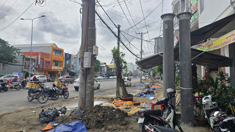 Người dân bức xúc vì tuyến đường hơn 500m nội ô Cần Thơ thi công ì ạch- Ảnh 8.