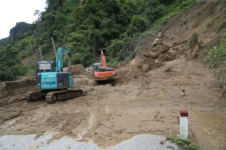 Nghệ An cần 1.390 tỷ đồng để khắc phục hạ tầng giao th&ocirc;ng sau b&atilde;o lũ- Ảnh 3.