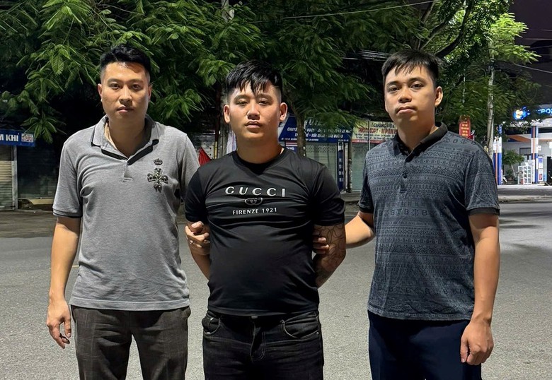 Hải Ph&ograve;ng: Bắt giữ đối tượng truy n&atilde; nguy hiểm về tội g&acirc;y rối trật tự c&ocirc;ng cộng- Ảnh 1.