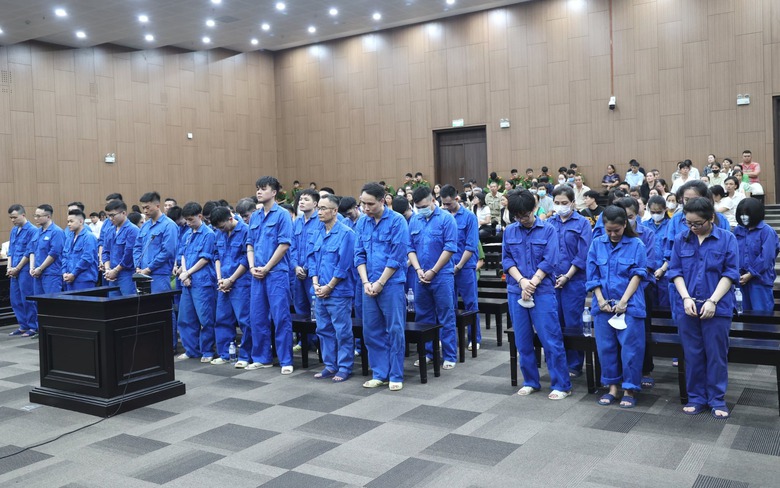 Đòi nợ kiểu "khủng bố", giám đốc điều hành 7 công ty bị phạt hơn 12 năm tù- Ảnh 2. Đòi nợ kiểu "khủng bố", giám đốc điều hành 7 công ty bị phạt hơn 12 năm tù- Ảnh 2.