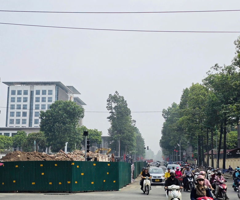 H&agrave; Nội ph&aacute; dỡ nh&agrave; 61 Trần Ph&uacute;, chạy đua tiến độ mở rộng trục H&ugrave;ng Vương phục vụ đại lễ 2/9- Ảnh 2.