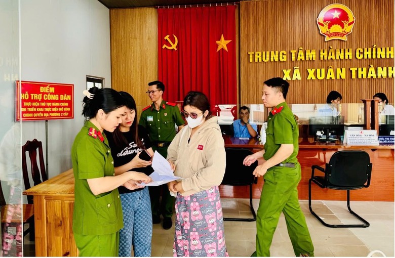 Đồng Nai: C&ocirc;ng bố 45 điểm cấp căn cước, 95 số điện thoại trưởng c&ocirc;ng an phường x&atilde; mới- Ảnh 3.
