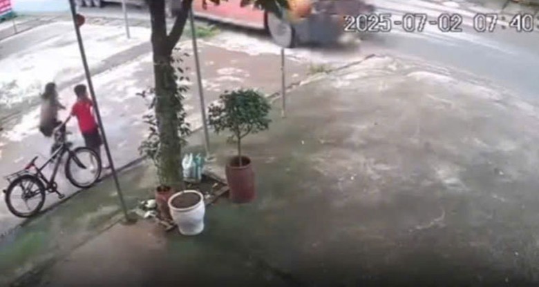 Hiện trường nơi xảy ra vụ việc đ&aacute;ng tiếc (Ảnh cắt từ clip).