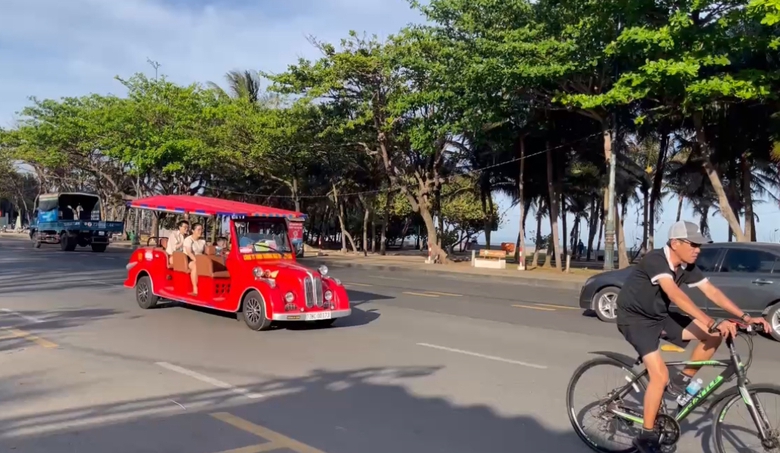 Xe điện du lịch tạm dừng hoạt động: T&agrave;i xế v&agrave; doanh nghiệp lo lắng- Ảnh 2.