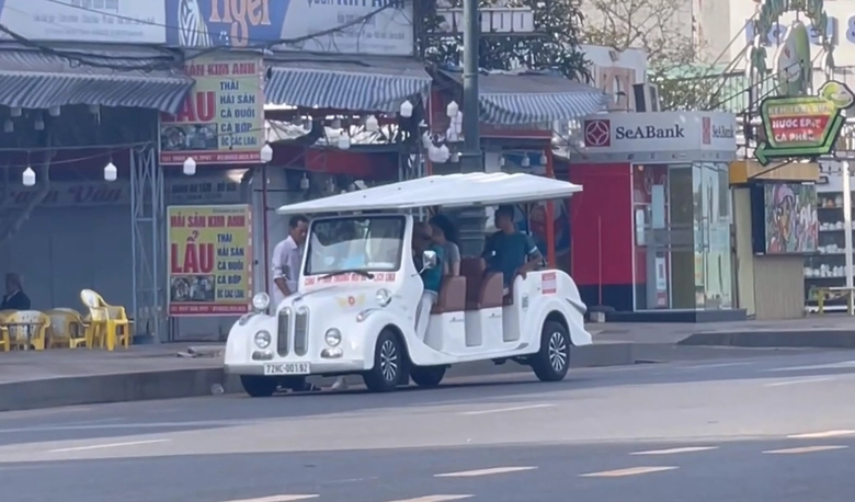 Xe điện du lịch tạm dừng hoạt động: T&agrave;i xế v&agrave; doanh nghiệp lo lắng- Ảnh 4.