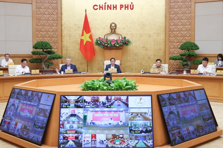 Thủ tướng: Đẩy nhanh tiến độ ho&agrave;n th&agrave;nh 3.000 km cao tốc, 1.000 km đường ven biển- Ảnh 2.