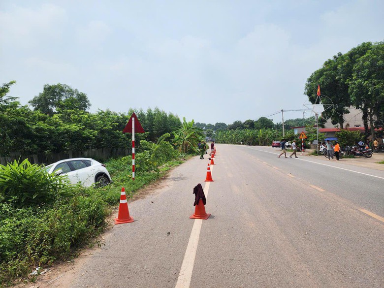 Bắc Ninh: &Ocirc; t&ocirc; mất l&aacute;i lao xuống ruộng t&ocirc;ng tử vong cụ b&agrave; 78 tuổi- Ảnh 1.