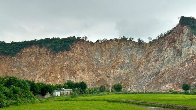 Ninh B&igrave;nh xin cơ chế đặc th&ugrave; cấp mỏ để "giải cứu" tiến độ loạt dự &aacute;n giao th&ocirc;ng trọng điểm- Ảnh 2.