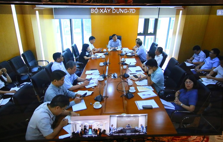 Thứ trưởng Nguyễn Xuân Sang: Bộ Xây dựng bàn giao quản lý cảng về TP Hải Phòng trước 1/9- Ảnh 1. Thứ trưởng Nguyễn Xuân Sang: Bộ Xây dựng bàn giao quản lý cảng về TP Hải Phòng trước 1/9- Ảnh 1.