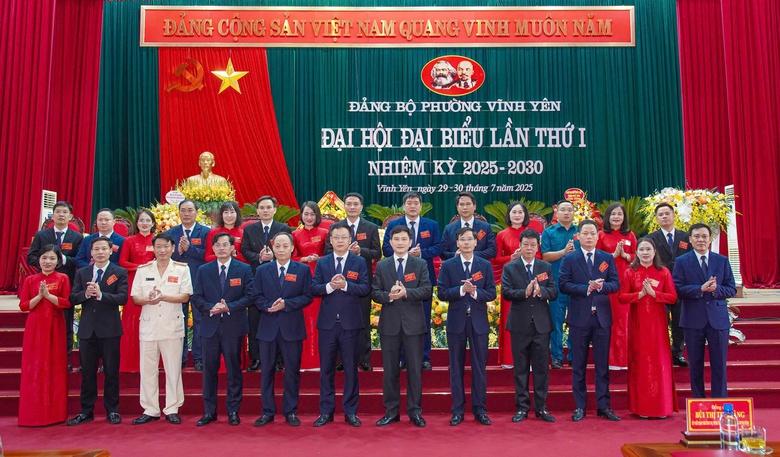 Ph&uacute; Thọ: Phấn đấu x&acirc;y dựng phường Vĩnh Y&ecirc;n gi&agrave;u đẹp, văn minh, đ&aacute;ng sống- Ảnh 10.