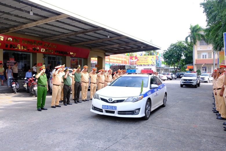 Đồng Nai ra qu&acirc;n cao điểm xử l&yacute; vi phạm giao th&ocirc;ng, mục ti&ecirc;u k&eacute;o giảm tai nạn- Ảnh 1.