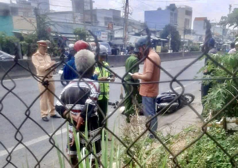 Truy t&igrave;m phương tiện li&ecirc;n quan vụ tai nạn khiến một phụ nữ tử vong tr&ecirc;n quốc lộ 1- Ảnh 1.