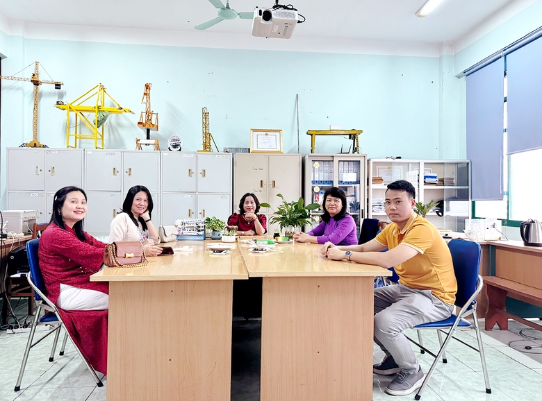 Nữ tiến sĩ say m&ecirc; m&aacute;y m&oacute;c v&agrave; h&agrave;nh tr&igrave;nh chinh phục khoa học kỹ thuật- Ảnh 1.