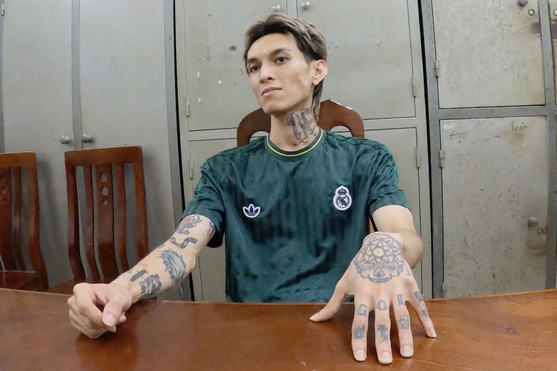 Rapper B&igrave;nh "Gold" &eacute;p t&agrave;i xế đi v&agrave;o l&agrave;n khẩn cấp trước khi cướp taxi- Ảnh 2.