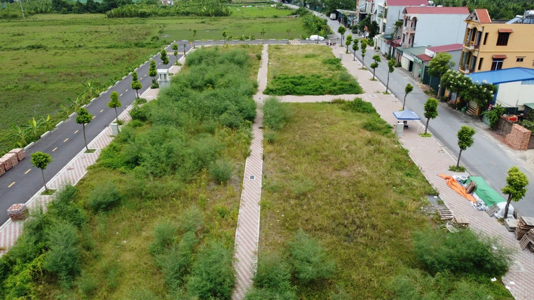 Sửa luật "cởi tr&oacute;i" cho gi&aacute; đất- Ảnh 1.