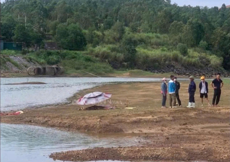 Nghệ An: Ba nữ sinh chết đuối thương t&acirc;m khi tắm hồ Vực Mấu- Ảnh 1.