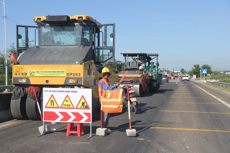 Nỗ lực ho&agrave;n th&agrave;nh sửa chữa QL1 qua Kh&aacute;nh H&ograve;a trước hẹn 4 th&aacute;ng- Ảnh 3.