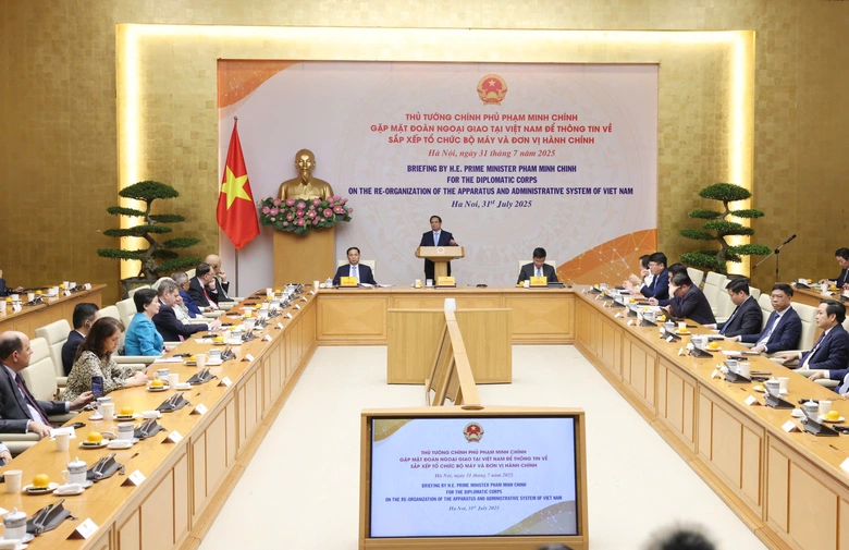 C&aacute;c đại sứ l&agrave; "sợi d&acirc;y tơ hồng" giữa Việt Nam với c&aacute;c nước, tổ chức quốc tế- Ảnh 3.