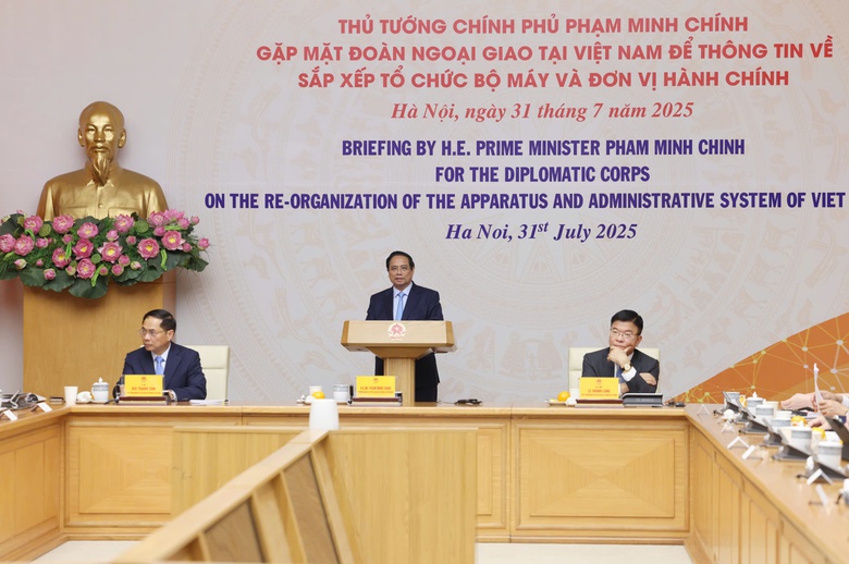 C&aacute;c đại sứ l&agrave; "sợi d&acirc;y tơ hồng" giữa Việt Nam với c&aacute;c nước, tổ chức quốc tế- Ảnh 2.