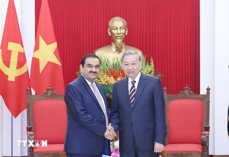 Tổng B&iacute; thư T&ocirc; L&acirc;m tiếp Chủ tịch Tập đo&agrave;n Adani của Ấn Độ- Ảnh 1.