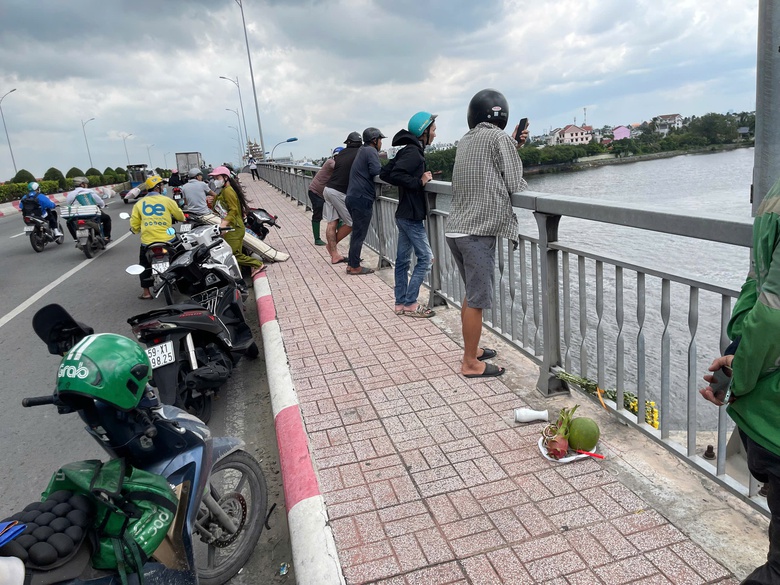 Đang t&igrave;m kiếm c&ocirc; g&aacute;i nghi nhảy s&ocirc;ng S&agrave;i G&ograve;n, ph&aacute;t hiện thi thể người đ&agrave;n &ocirc;ng- Ảnh 1.