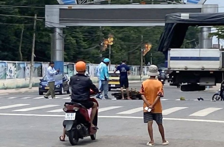 Hiện trường vụ tai nạn khiến một thanh ni&ecirc;n tử vong tại chỗ.