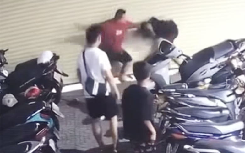 X&aacute;c minh clip người đ&agrave;n &ocirc;ng đ&aacute;nh d&atilde; man hai thiếu ni&ecirc;n ở TP.HCM- Ảnh 1.