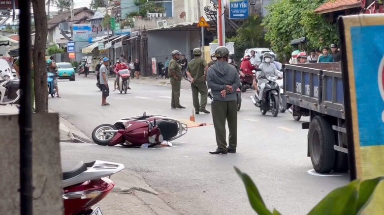 Va chạm &ocirc; t&ocirc; tải, người phụ nữ đi xe m&aacute;y tử vong- Ảnh 1.