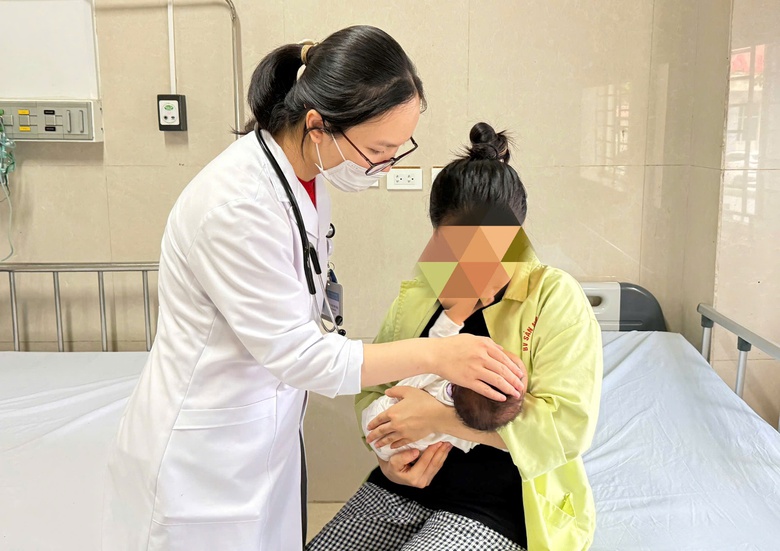 Nghẹt thở cấp cứu bé 1 tháng tuổi bị ngộ độc sái thuốc phiện ở Ninh Bình- Ảnh 1. Nghẹt thở cấp cứu bé 1 tháng tuổi bị ngộ độc sái thuốc phiện ở Ninh Bình- Ảnh 1.