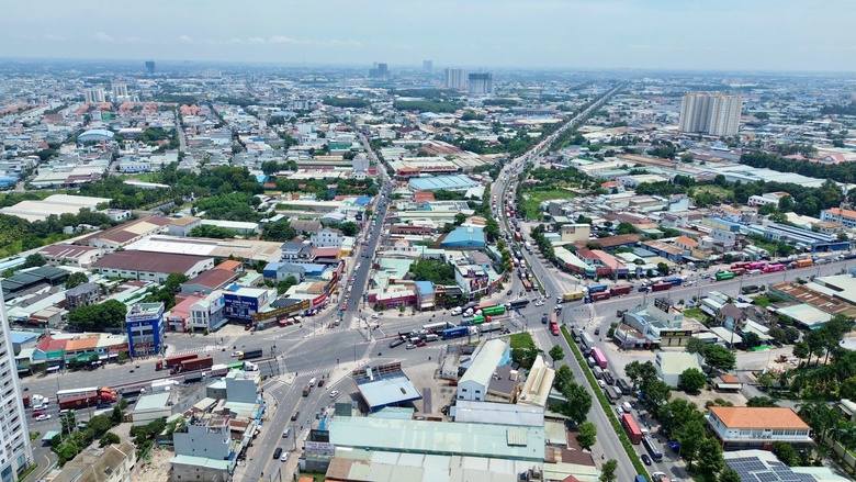 TP.HCM thúc đẩy mô hình “Luật đô thị đặc biệt”, tạo đòn bẩy tăng trưởng hai con số- Ảnh 3. TP.HCM thúc đẩy mô hình “Luật đô thị đặc biệt”, tạo đòn bẩy tăng trưởng hai con số- Ảnh 3.