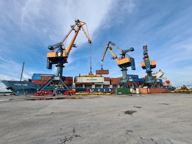 Ưu ti&ecirc;n n&acirc;ng cấp luồng Cửa Việt đ&oacute;n t&agrave;u đến 5.000 tấn- Ảnh 1.