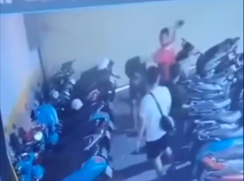 TP.HCM: X&aacute;c định hung thủ đ&aacute;nh hai thiếu ni&ecirc;n d&atilde; man trong tiệm Internet- Ảnh 1.