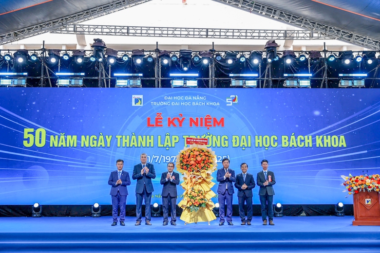 Đại học B&aacute;ch khoa Đ&agrave; Nẵng đ&agrave;o tạo ng&agrave;nh x&acirc;y dựng đường sắt tốc độ cao- Ảnh 2.
