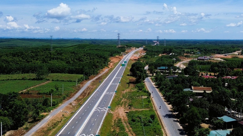 Khởi công 8 dự án giao thông lớn trong hai quý đầu năm- Ảnh 2. Khởi công 8 dự án giao thông lớn trong hai quý đầu năm- Ảnh 2.