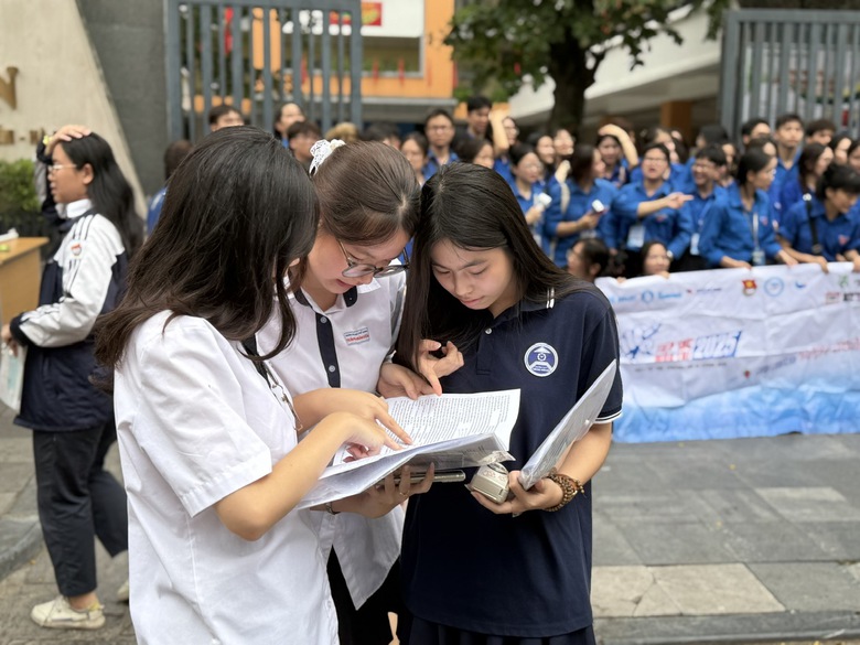 Đ&aacute;p &aacute;n ch&iacute;nh thức m&ocirc;n Sinh học thi tốt nghiệp THPT 2025 của Bộ GD&ĐT- Ảnh 1.